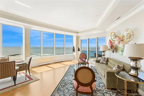 403 E Boardwalk Long Beach NY 11561