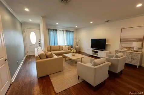 882 Roosevelt Street West Hempstead NY 11552