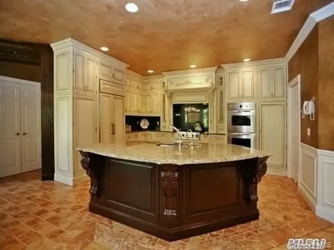 47 Pembroke Drive Glen Cove NY 11542
