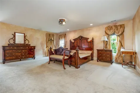 47 Pembroke Drive Glen Cove NY 11542