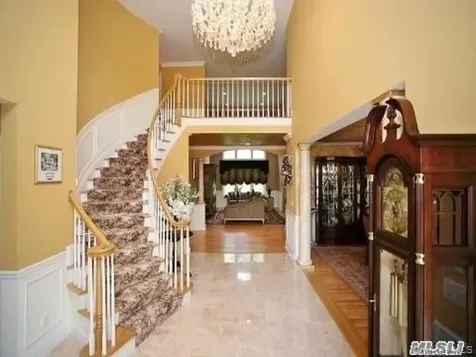 47 Pembroke Drive Glen Cove NY 11542