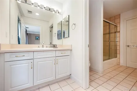 47 Pembroke Drive Glen Cove NY 11542