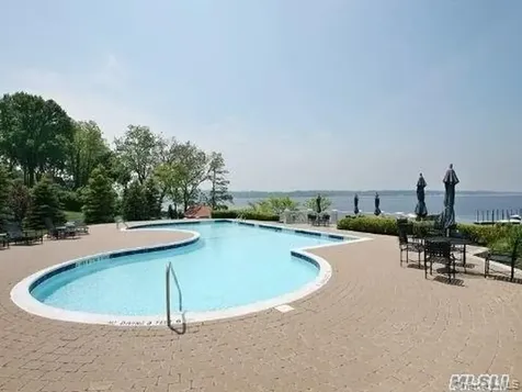 47 Pembroke Drive Glen Cove NY 11542