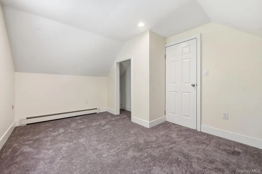27 Lindner Place Smithtown NY 11787
