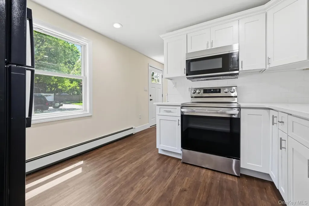 27 Lindner Place Smithtown NY 11787