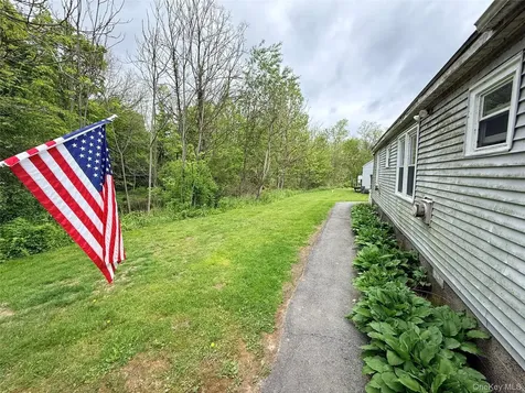 26 Quartz Lane Greenville NY 12771