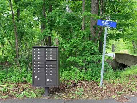 26 Quartz Lane Greenville NY 12771