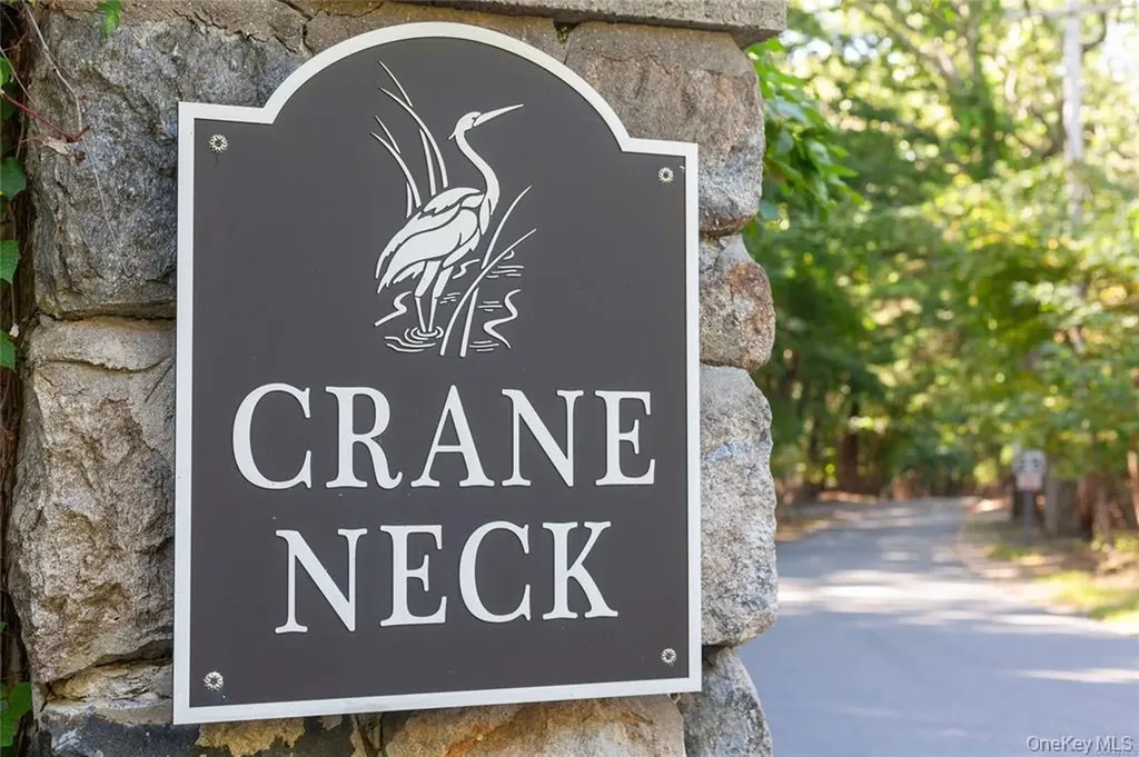 47 Crane Neck Road Setauket NY 11733