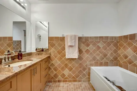 1 Canterbury Road Scarsdale NY 10583