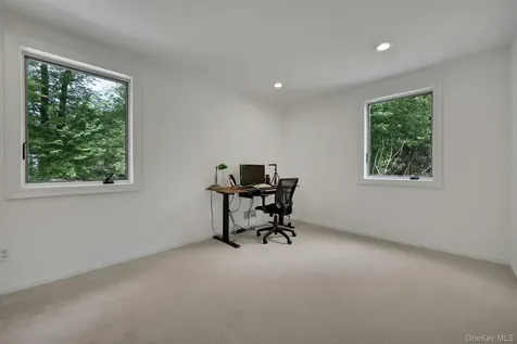 1 Canterbury Road Scarsdale NY 10583