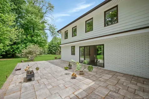 1 Canterbury Road Scarsdale NY 10583