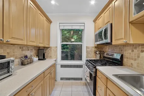 824 Palmer Road Bronxville NY 10708