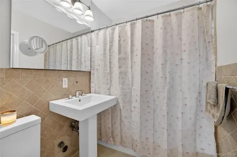 824 Palmer Road Bronxville NY 10708