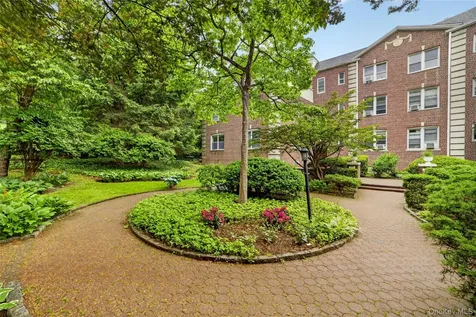 824 Palmer Road Bronxville NY 10708