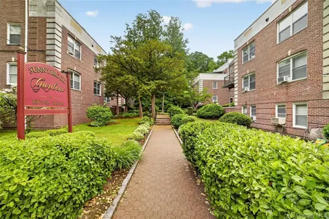 824 Palmer Road Bronxville NY 10708