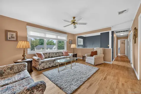 7 Windsor Brook Lane Tappan NY 10983