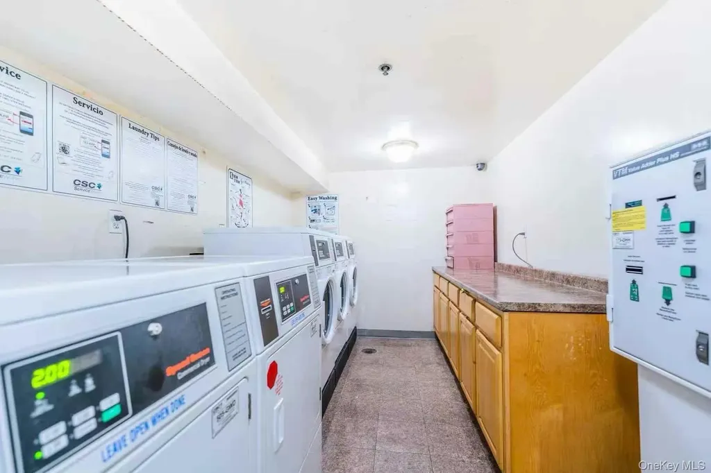 35-06 Leavitt Street Flushing NY 11354
