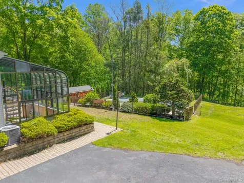 53 Tanager Road Mahopac NY 10541