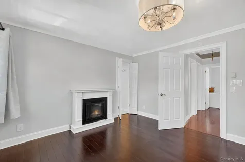 6306 Chelsea Cove N Hopewell Junction NY 12533