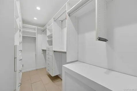 6306 Chelsea Cove N Hopewell Junction NY 12533