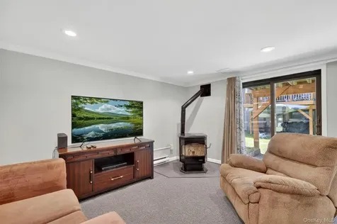 6306 Chelsea Cove N Hopewell Junction NY 12533