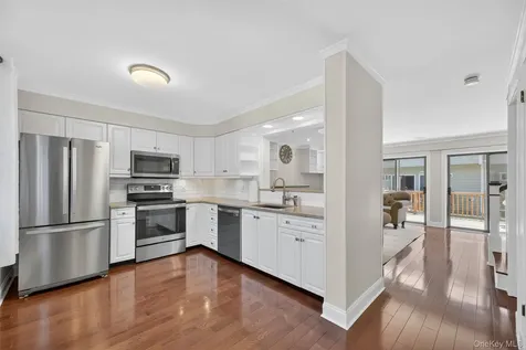 6306 Chelsea Cove N Hopewell Junction NY 12533