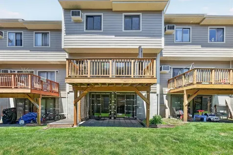 6306 Chelsea Cove N Hopewell Junction NY 12533