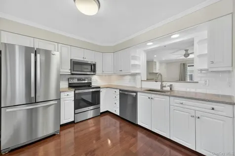 6306 Chelsea Cove N Hopewell Junction NY 12533