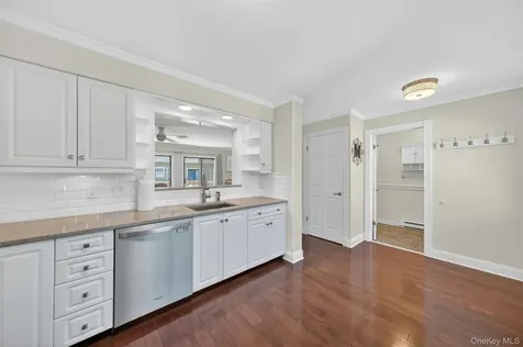 6306 Chelsea Cove N Hopewell Junction NY 12533