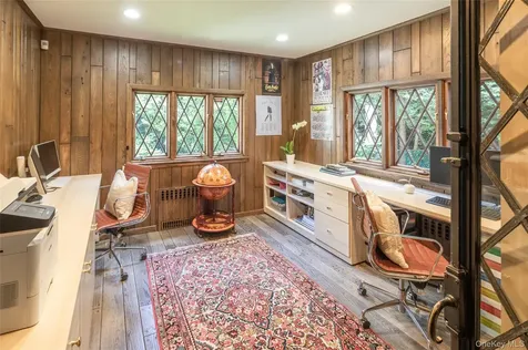 18 Hemlock Road Bronxville NY 10708