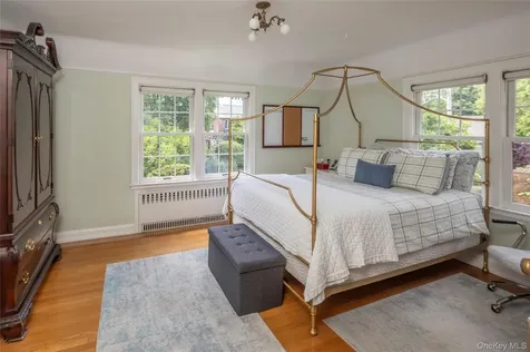 18 Hemlock Road Bronxville NY 10708
