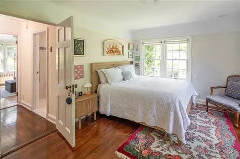 18 Hemlock Road Bronxville NY 10708