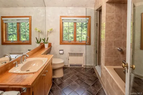 18 Hemlock Road Bronxville NY 10708