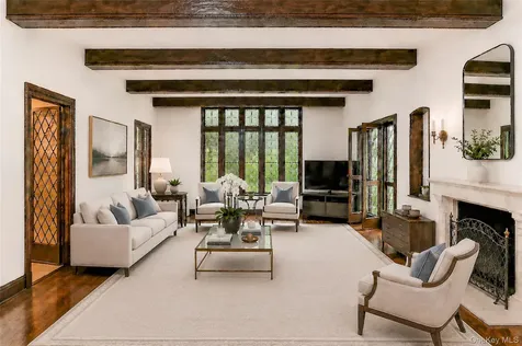 18 Hemlock Road Bronxville NY 10708
