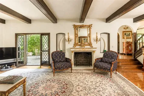 18 Hemlock Road Bronxville NY 10708