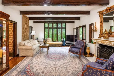 18 Hemlock Road Bronxville NY 10708
