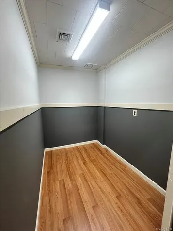 118-122 Hillside Avenue Williston Park NY 11596