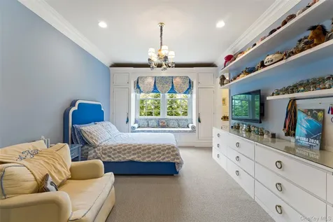 64 Stratton Road Scarsdale NY 10583