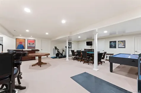 64 Stratton Road Scarsdale NY 10583