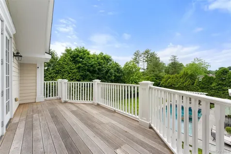 64 Stratton Road Scarsdale NY 10583