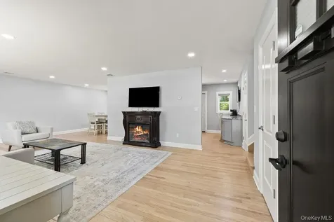 16 Loraine Drive New City NY 10956