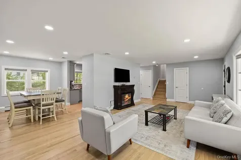 16 Loraine Drive New City NY 10956