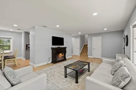 16 Loraine Drive New City NY 10956