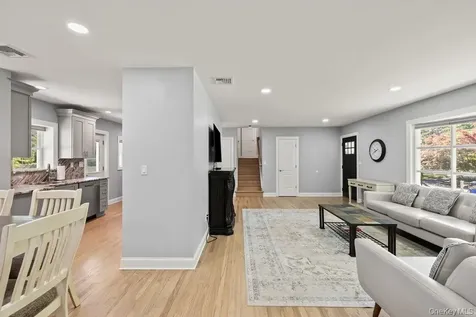 16 Loraine Drive New City NY 10956