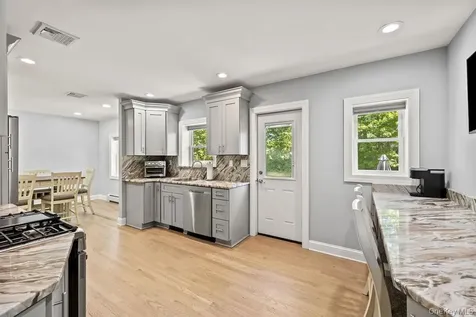 16 Loraine Drive New City NY 10956