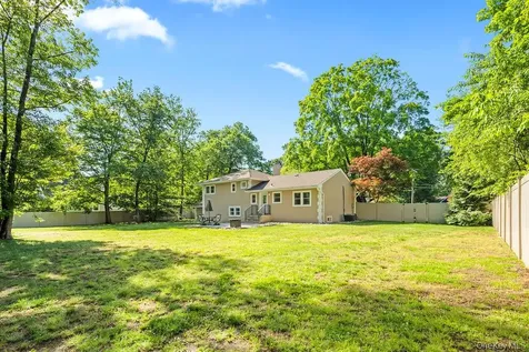 16 Loraine Drive New City NY 10956