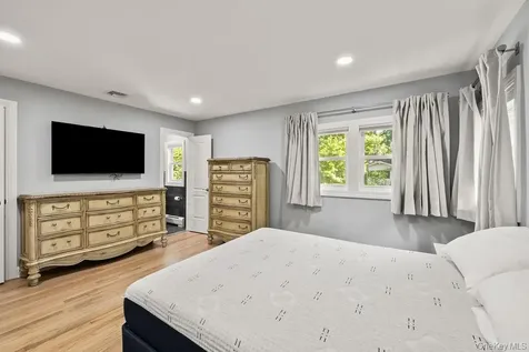 16 Loraine Drive New City NY 10956