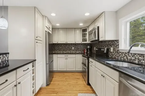 5 Adair Road Cortlandt Manor NY 10567