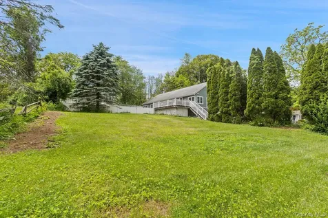 5 Adair Road Cortlandt Manor NY 10567