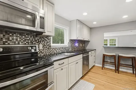 5 Adair Road Cortlandt Manor NY 10567